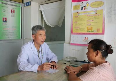 承载百姓身体健康——凤翔县服务基层“十佳医生标兵”风采